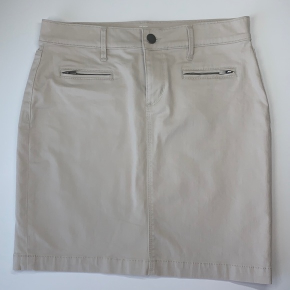 EUC Set of 3 Loft denim mini skirts  1-white distr 1- acid blue 1-khaki ALL sz 4 - Picture 2 of 16